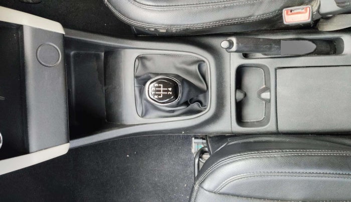 2021 Renault TRIBER RXT, Petrol, Manual, 40,283 km, Gear Lever