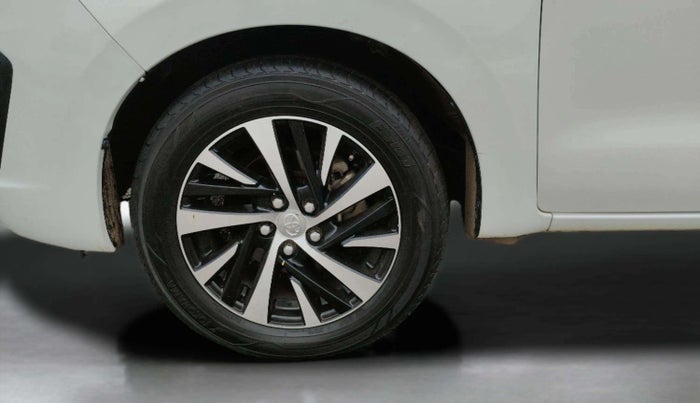 2022 Toyota Innova Crysta 2.4 ZX 7 STR, Diesel, Manual, 1,11,419 km, Left Front Wheel