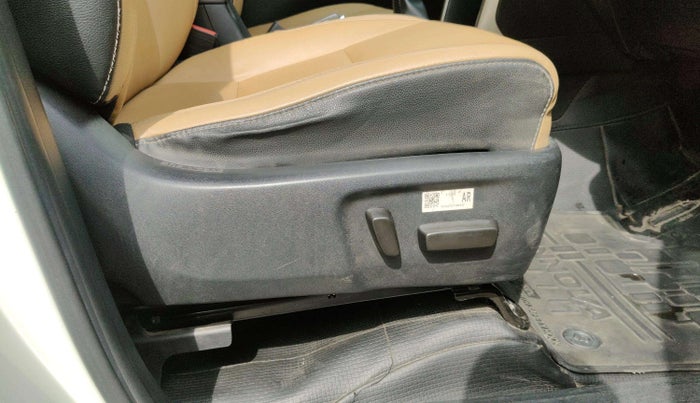 2022 Toyota Innova Crysta 2.4 ZX 7 STR, Diesel, Manual, 1,11,419 km, Driver Side Adjustment Panel