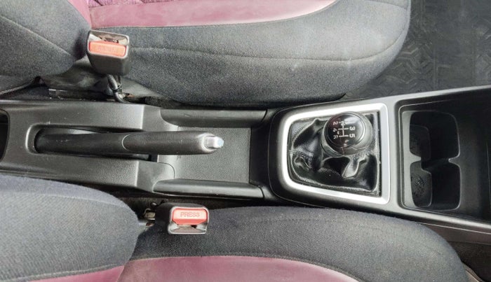 2019 Maruti Swift VXI, Petrol, Manual, 68,696 km, Gear Lever
