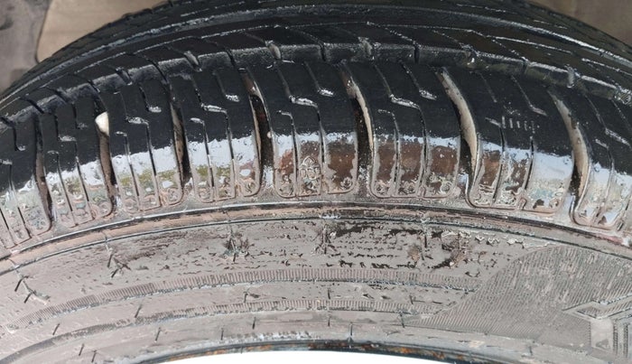 2019 Maruti Swift VXI, Petrol, Manual, 68,696 km, Right Front Tyre Tread