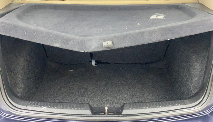 2015 Volkswagen Polo HIGHLINE1.2L, Petrol, Manual, 65,226 km, Boot Inside