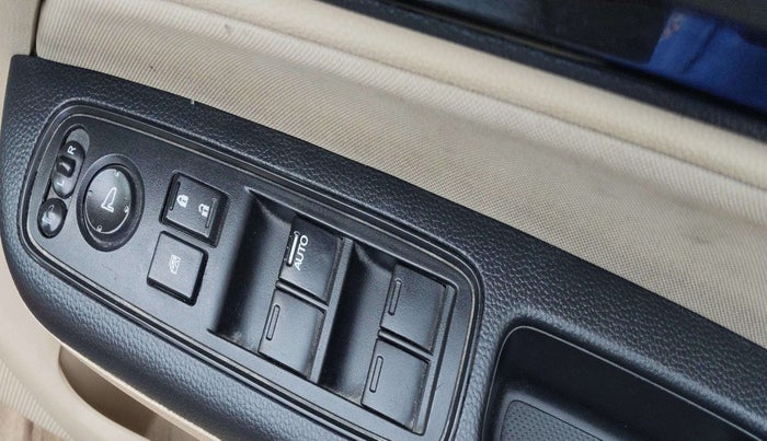 2020 Honda Amaze 1.2L I-VTEC S, Petrol, Manual, 45,753 km, Driver Side Door Panels Control