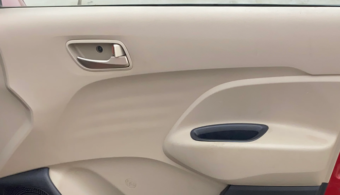 2019 Hyundai NEW SANTRO SPORTZ MT, Petrol, Manual, 70,333 km, Driver Side Door Panels Control