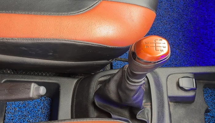 2019 Renault Kwid CLIMBER 1.0, Petrol, Manual, 77,241 km, Gear Lever