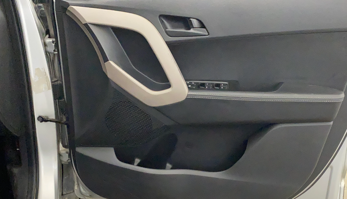 2016 Hyundai Creta BASE 1.6 PETROL, Petrol, Manual, 63,937 km, Driver Side Door Panels Control