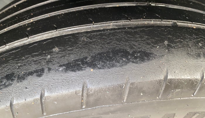 2022 Skoda KUSHAQ AMBITION 1.0L TSI MT, Petrol, Manual, 49,014 km, Right Rear Tyre Tread