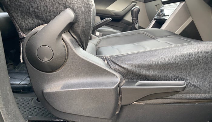 2022 Skoda KUSHAQ AMBITION 1.0L TSI MT, Petrol, Manual, 49,014 km, Driver Side Adjustment Panel