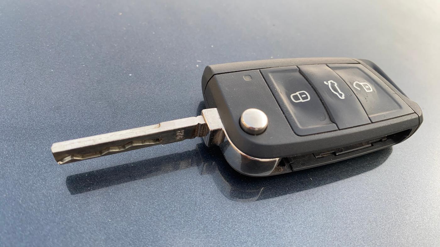 2022 Skoda KUSHAQ AMBITION 1.0L TSI MT, Petrol, Manual, 48,477 km, Key Close Up