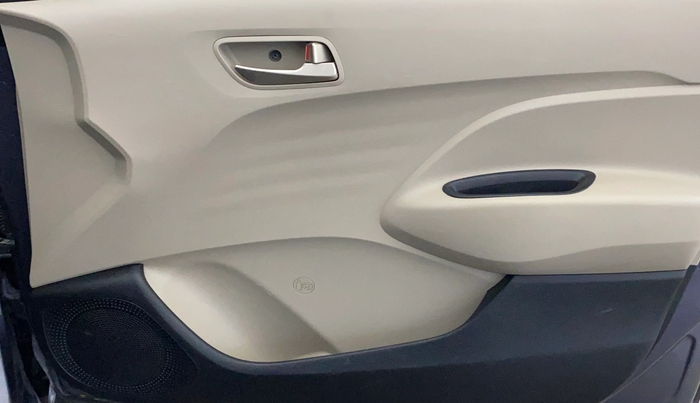 2019 Hyundai NEW SANTRO SPORTZ AMT, Petrol, Automatic, 80,387 km, Driver Side Door Panels Control