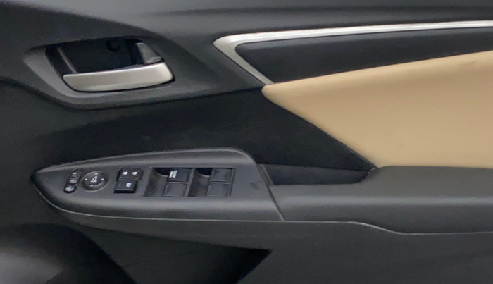 2019 Honda Jazz 1.2L I-VTEC VX CVT, Petrol, Automatic, 49,309 km, Driver Side Door Panels Control