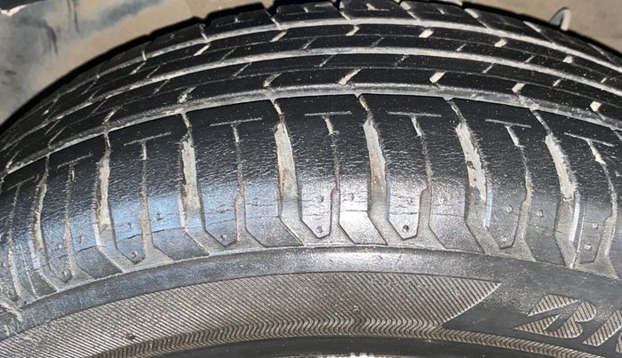 2018 Hyundai Verna 1.6 VTVT SX O, Petrol, Manual, 29,011 km, Left Front Tyre Tread