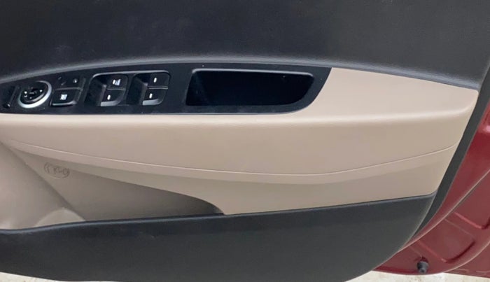 2015 Hyundai Grand i10 SPORTZ 1.2 KAPPA VTVT, Petrol, Manual, 1,02,001 km, Driver Side Door Panels Control