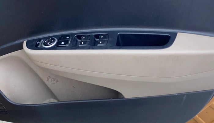 2016 Hyundai Grand i10 ASTA 1.2 KAPPA VTVT, Petrol, Manual, 94,915 km, Driver Side Door Panels Control