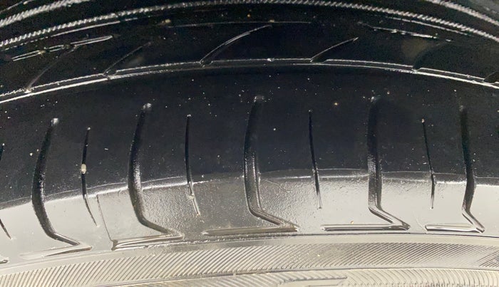 2014 Maruti Celerio ZXI (O), Petrol, Manual, 48,407 km, Left Rear Tyre Tread