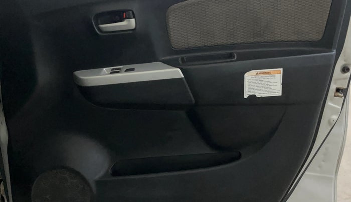 2014 Maruti Wagon R 1.0 LXI CNG, CNG, Manual, 89,518 km, Driver Side Door Panels Control