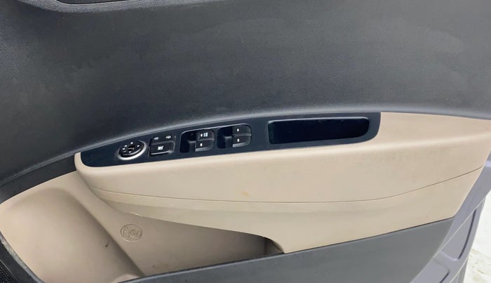 2017 Hyundai Grand i10 MAGNA 1.2 KAPPA VTVT, CNG, Manual, 73,177 km, Driver Side Door Panels Control