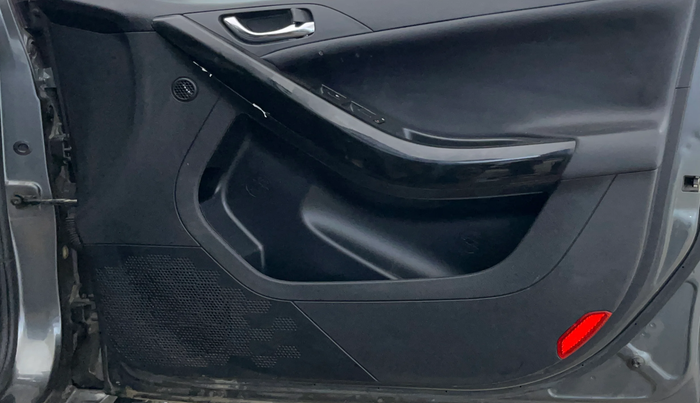 2023 Tata NEXON FEARLESS + S P MT, Petrol, Manual, 44,881 km, Driver Side Door Panels Control