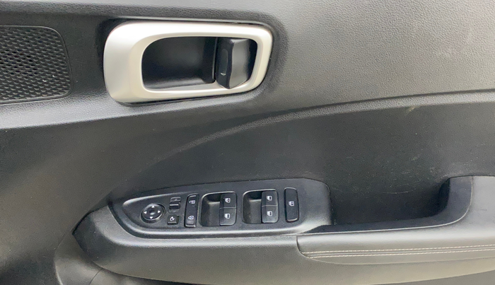 2021 Hyundai VENUE SX 1.0 (O) TURBO IMT, Petrol, Manual, 57,683 km, Driver Side Door Panels Control