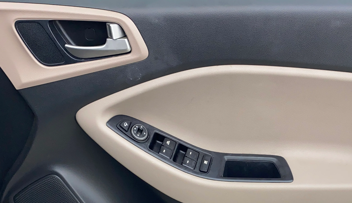 2019 Hyundai Elite i20 ASTA 1.2 (O), Petrol, Manual, 38,963 km, Driver Side Door Panels Control
