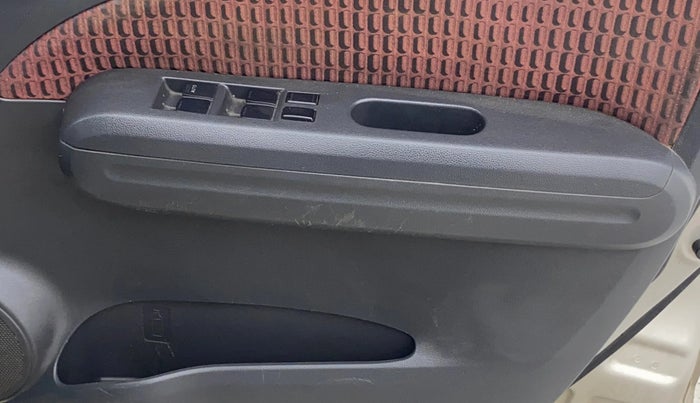 2013 Maruti Ritz VXI, Petrol, Manual, 37,215 km, Driver Side Door Panels Control