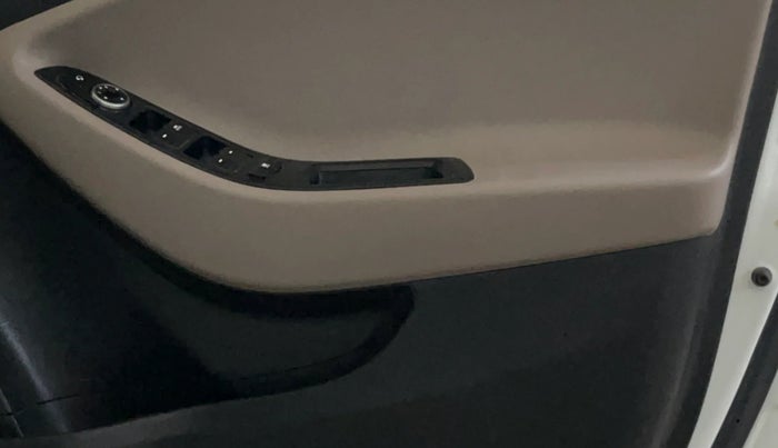 2015 Hyundai Elite i20 ASTA 1.2 (O), Petrol, Manual, 76,959 km, Driver Side Door Panels Control