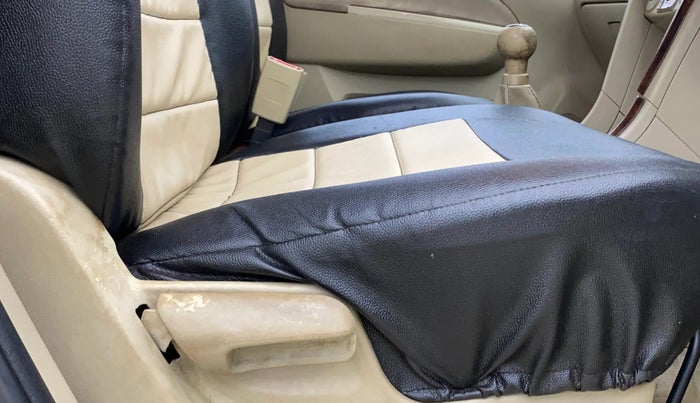 2014 Maruti Ertiga VXI, Petrol, Manual, 1,16,437 km, Driver Side Adjustment Panel