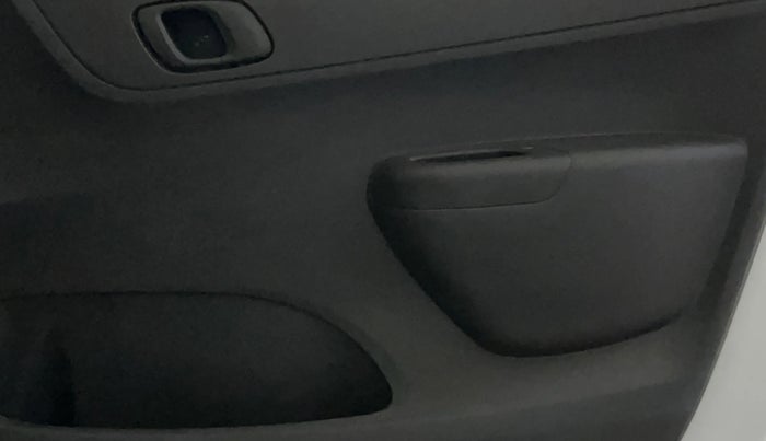 2021 Renault Kwid CLIMBER 1.0 AMT (O), Petrol, Automatic, 20,911 km, Driver Side Door Panels Control