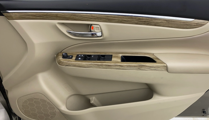 2019 Maruti Ciaz ALPHA  AT 1.5 SHVS PETROL, Petrol, Automatic, 50,804 km, Driver Side Door Panels Control