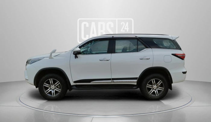 2023 Toyota Fortuner 4X2 AT 2.8 DIESEL, Diesel, Automatic, 13,228 km, Left Side