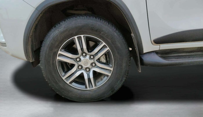 2023 Toyota Fortuner 4X2 AT 2.8 DIESEL, Diesel, Automatic, 13,228 km, Left Front Wheel