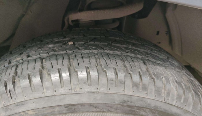 2023 Toyota Fortuner 4X2 AT 2.8 DIESEL, Diesel, Automatic, 13,228 km, Left Rear Tyre Tread