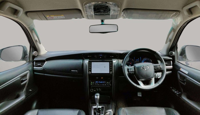 2023 Toyota Fortuner 4X2 AT 2.8 DIESEL, Diesel, Automatic, 13,228 km, Dashboard