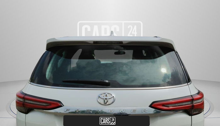 2023 Toyota Fortuner 4X2 AT 2.8 DIESEL, Diesel, Automatic, 13,228 km, Rear Windshield