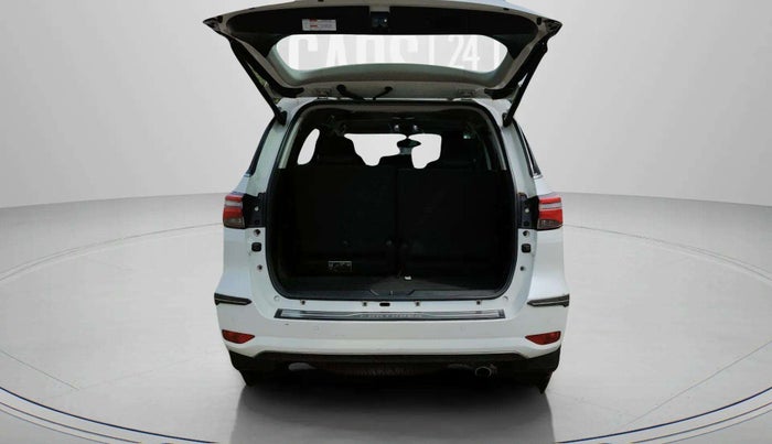 2023 Toyota Fortuner 4X2 AT 2.8 DIESEL, Diesel, Automatic, 13,228 km, Boot Door Open