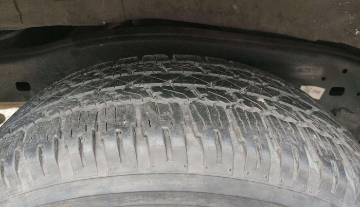 2023 Toyota Fortuner 4X2 AT 2.8 DIESEL, Diesel, Automatic, 13,228 km, Left Front Tyre Tread