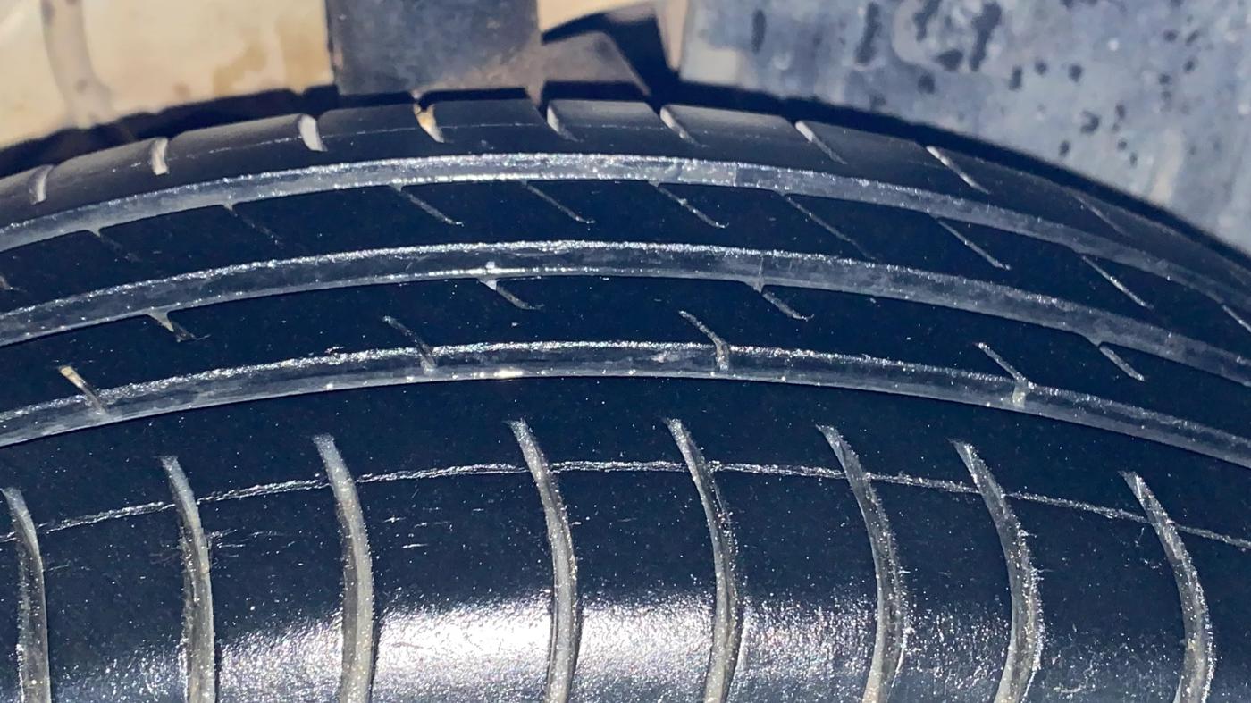2015 Datsun Go T, Petrol, Manual, 68,875 km, Right Front Tyre Tread