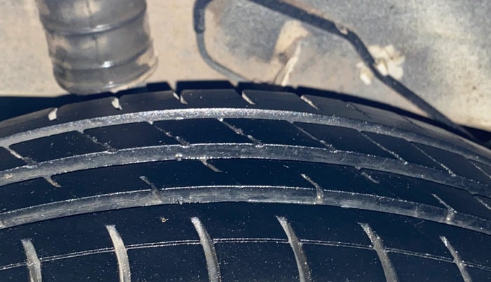 2015 Datsun Go Plus T, Petrol, Manual, 68,855 km, Right Rear Tyre Tread