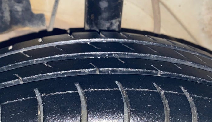 2015 Datsun Go Plus T, Petrol, Manual, 68,855 km, Left Front Tyre Tread