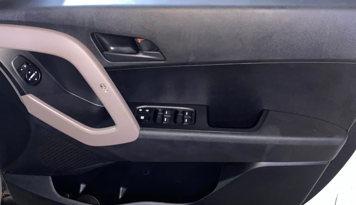 2018 Hyundai Creta E PLUS 1.6 PETROL, Petrol, Manual, 73,509 km, Driver Side Door Panels Control