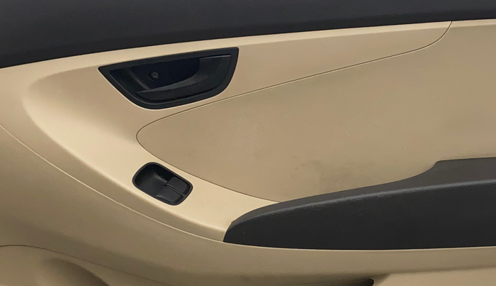 2013 Hyundai Eon ERA +, Petrol, Manual, 61,413 km, Driver Side Door Panels Control