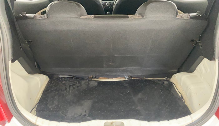 2013 Hyundai Eon ERA +, Petrol, Manual, 61,413 km, Boot Inside