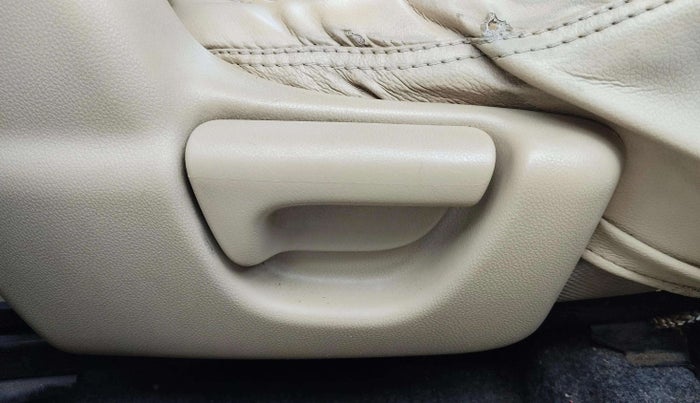 2013 Honda Brio S MT, Petrol, Manual, 96,418 km, Driver Side Adjustment Panel