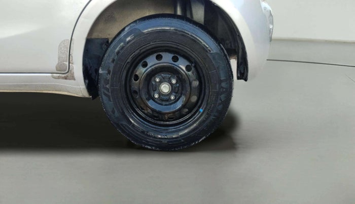 2014 Maruti Ritz VDI, Diesel, Manual, 1,39,144 km, Left Rear Wheel