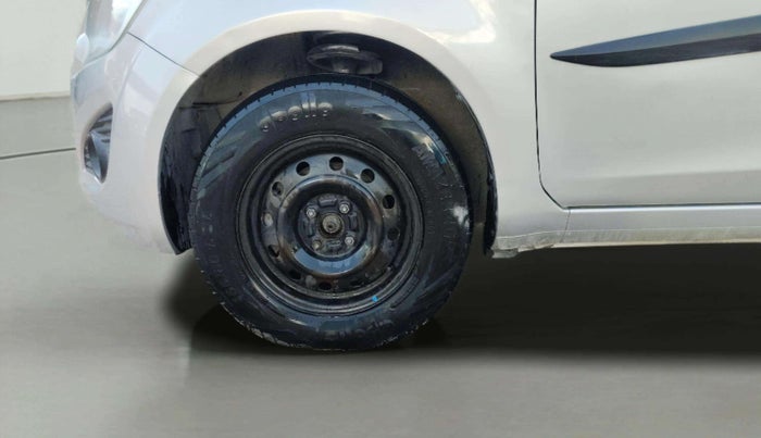 2014 Maruti Ritz VDI, Diesel, Manual, 1,39,144 km, Left Front Wheel