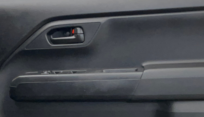 2021 Maruti New Wagon-R LXI CNG (O) 1.0, CNG, Manual, 53,757 km, Driver Side Door Panels Control