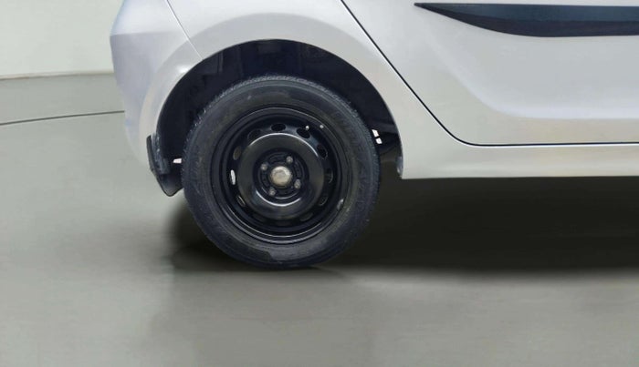 2018 Tata Tiago XT PETROL, Petrol, Manual, 1,06,040 km, Right Rear Wheel