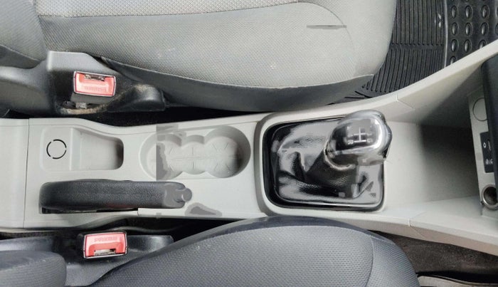 2018 Tata Tiago XT PETROL, Petrol, Manual, 1,06,040 km, Gear Lever