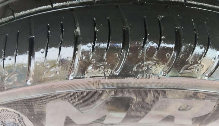 2024 Mahindra XUV 3XO AX5 1.5 Turbo Diesel, Diesel, Manual, 17,287 km, Right Front Tyre Tread