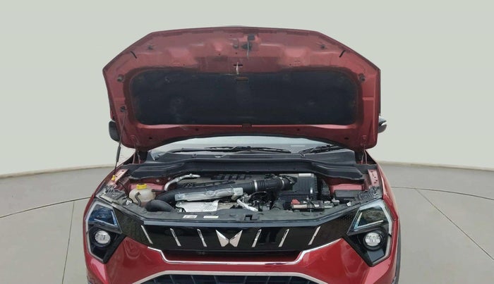 2024 Mahindra XUV 3XO AX5 1.5 Turbo Diesel, Diesel, Manual, 17,287 km, Open Bonet